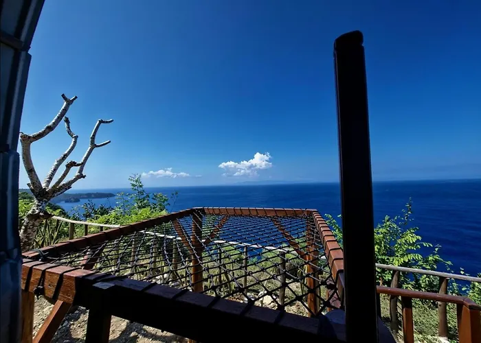 Nusa Penida Ocean Cliffside * Semarapura