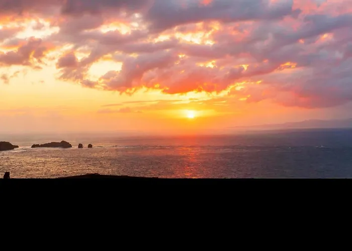 Nusa Penida Ocean Cliffside Semarapura