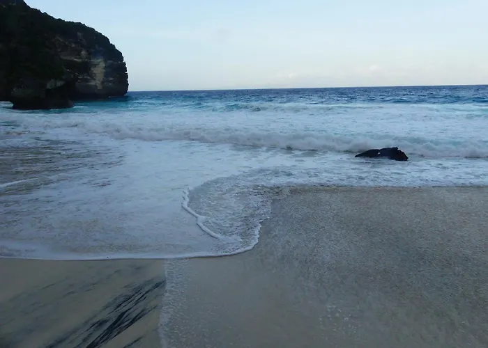 Nusa Penida Ocean Cliffside * Semarapura