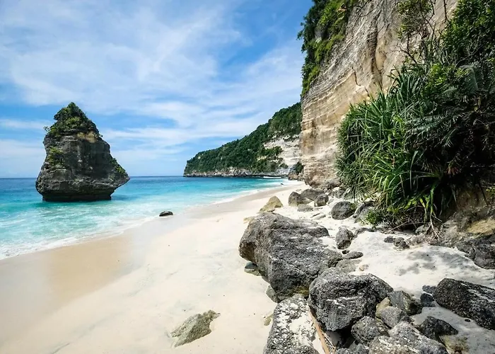 Nusa Penida Ocean Cliffside Semarapura